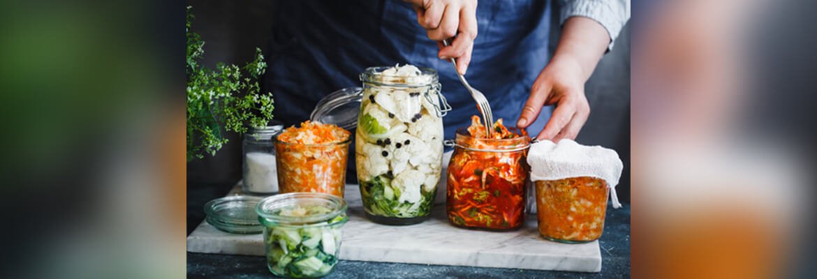 DIFFERENCE BETWEEN PICKLING AND FERMENTATION.